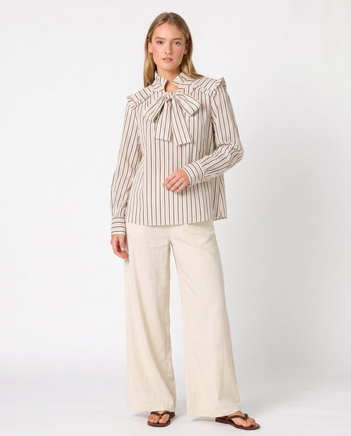 Camisa cuello volante rayas marrón — Modas Carrusel