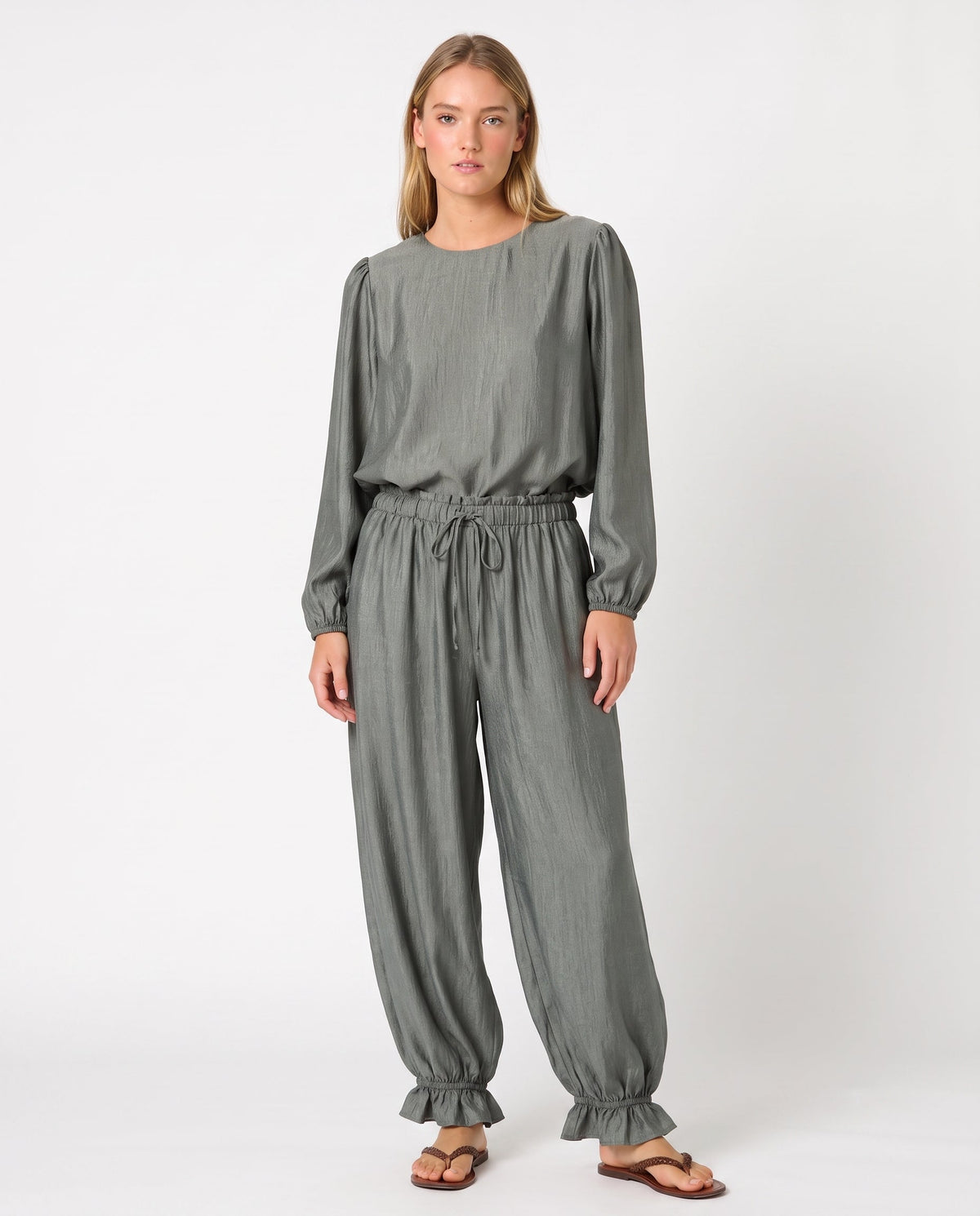 Conjunto verde, pantalón bombacho — Modas Carrusel