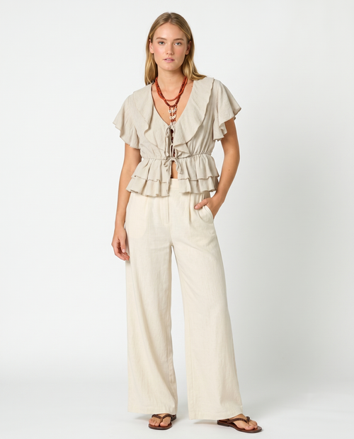 Blusa de volantes beige — Modas Carrusel