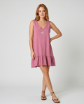 Vestido corto de volante rosa palo