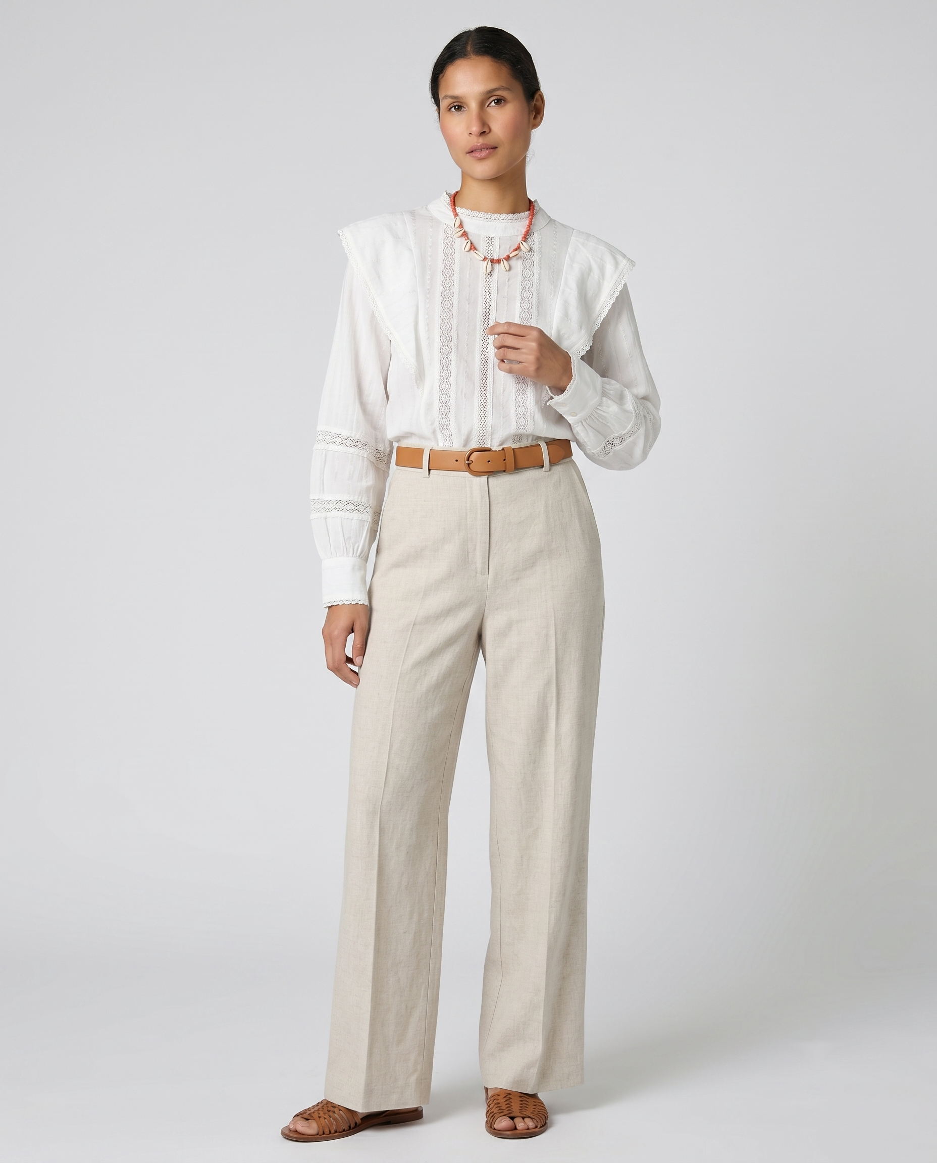 Pantalón sastre beige con cinturón