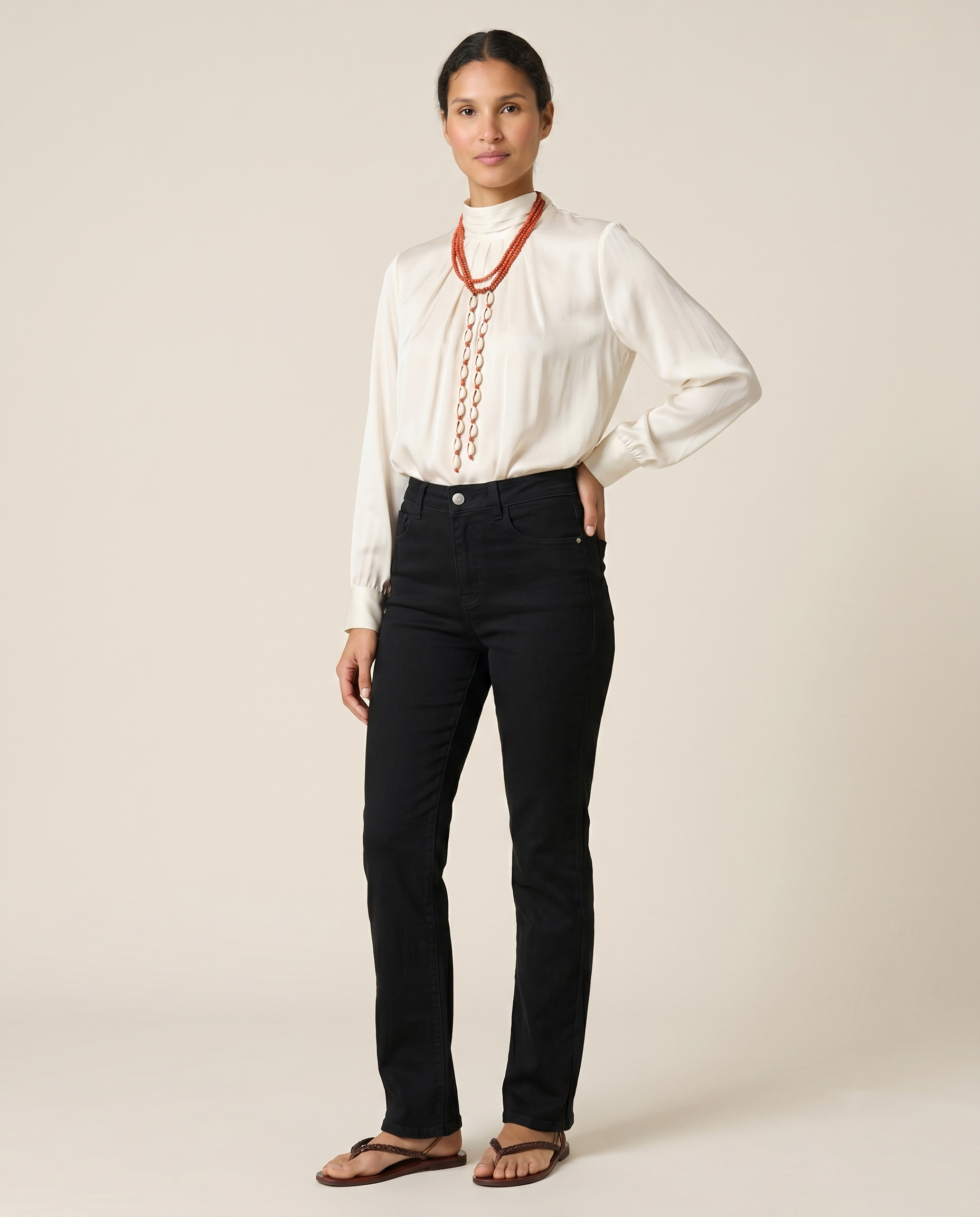 Pantalón negro clásico