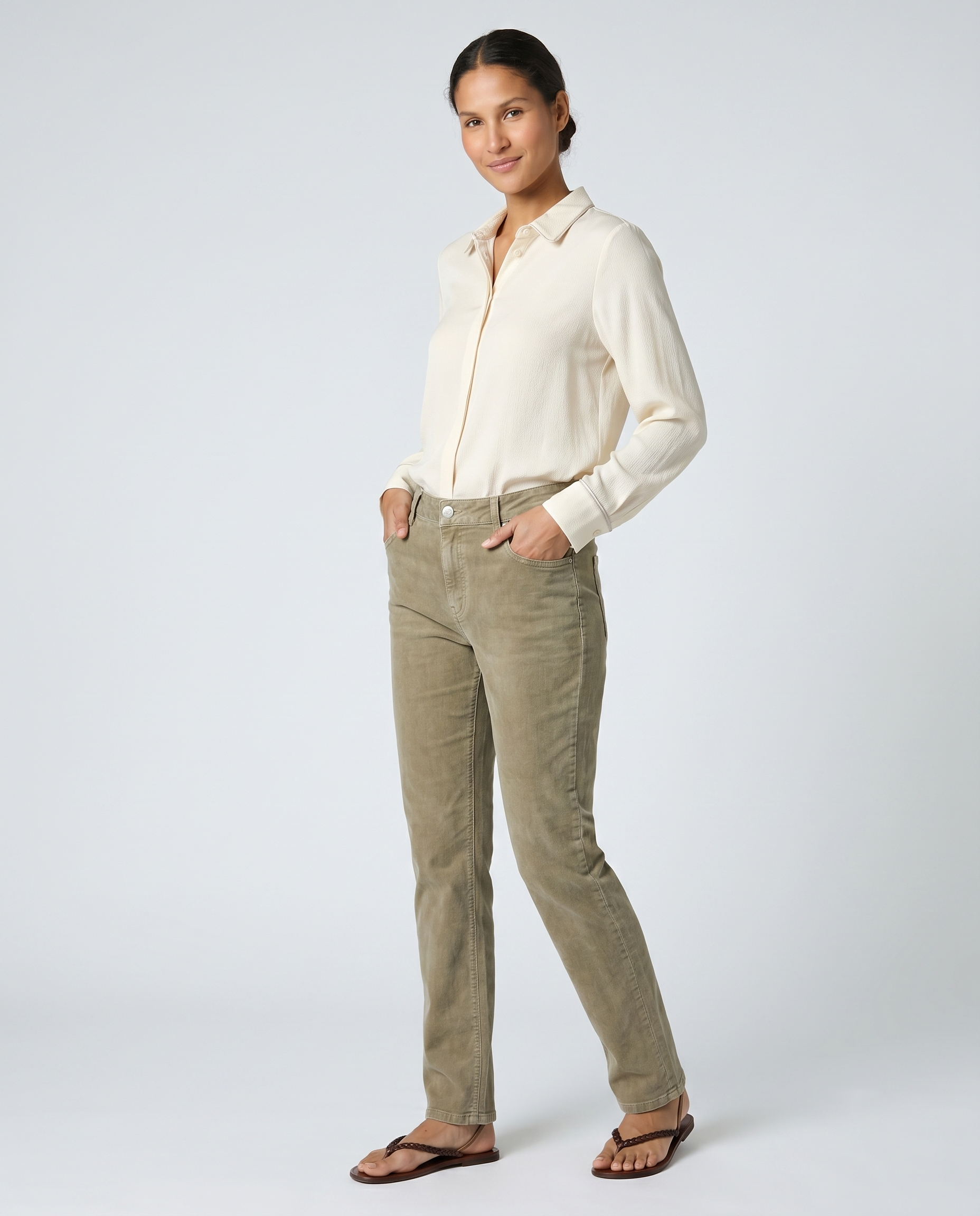 Pantalón recto caqui