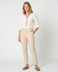 Pantalón recto crema